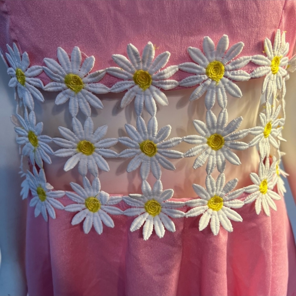 Dolls Kill × Sugar Thrillz Pink Cutout Daisy Appliques Midsection Dress (M) - Picture 6 of 12